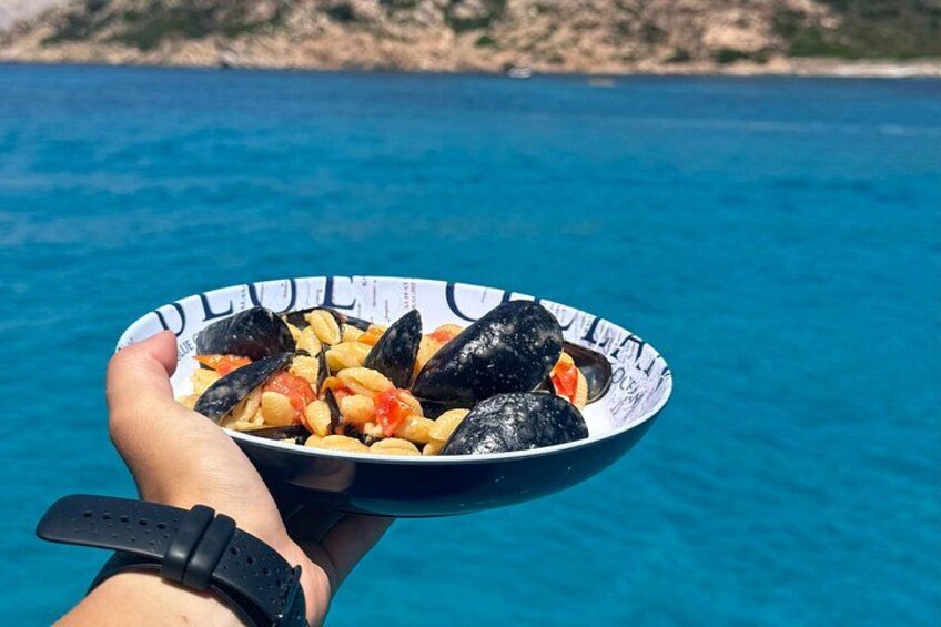 Golfo Aranci private tour 3h: dolphins, aperitif and historic yacht 4