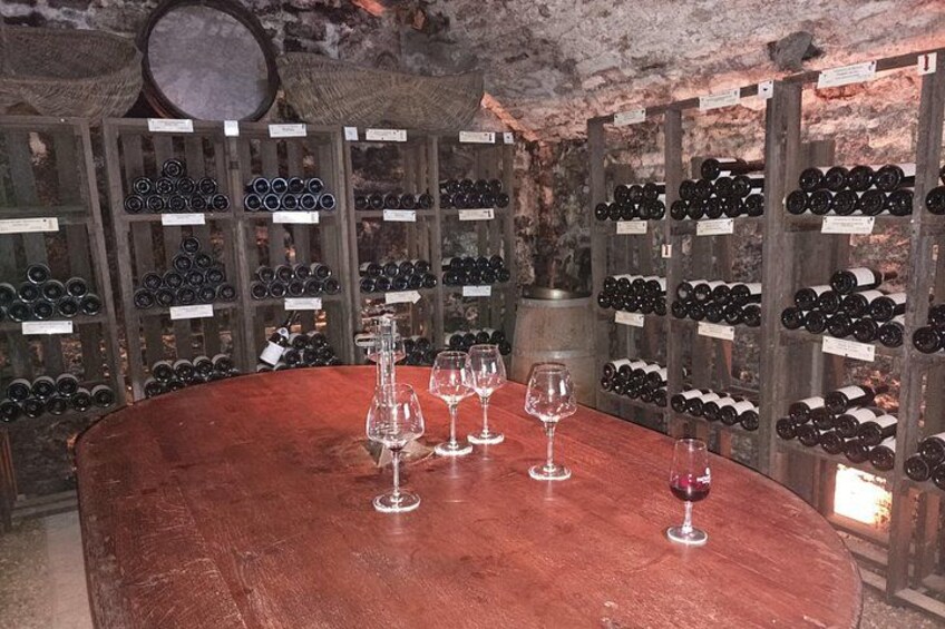 Private wine tour in Beaune with Official Tour Guide 2