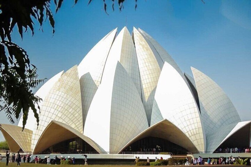 The Lotus Temple with its distinctive lotus-shaped architecture. 2