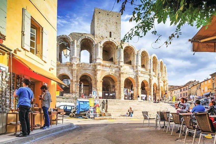 Private Tour with a Driver of Avignon, Arles & Les Baux 4