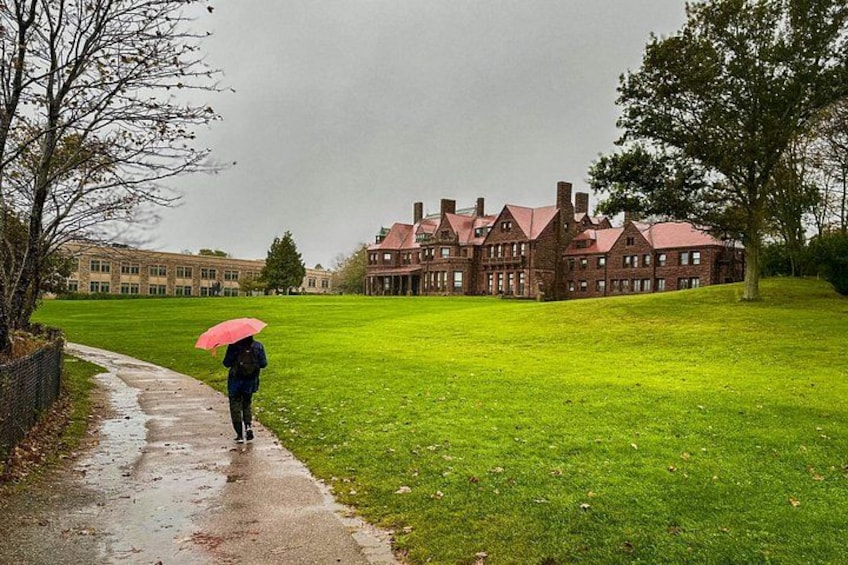 Salve Regina University is housed in some of the Golden Age mansions. 2