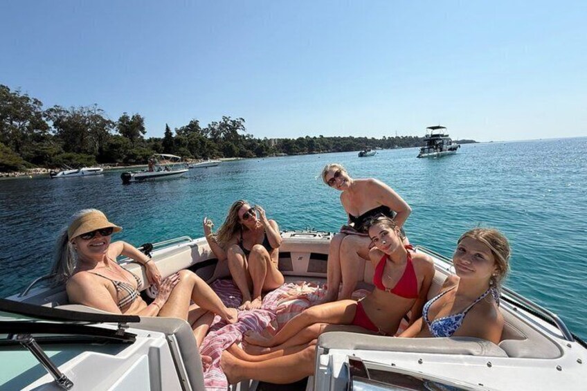 Private boat tour from Cannes to Lérins Islands - Relax & swim 1