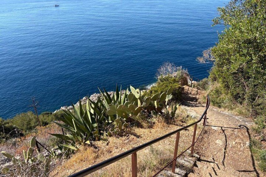 Sunny Hike from Nice to Villefranche with a Chill at the Beach 2