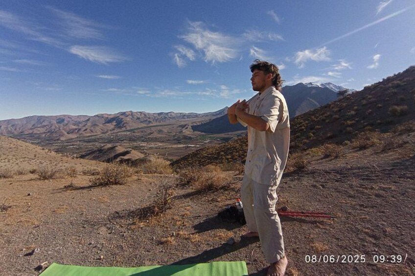 Mindfulness practices in contact with the mountain. 3