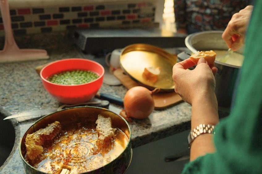 Authentic Dinner Cooking with a Local Family in İzmir 4
