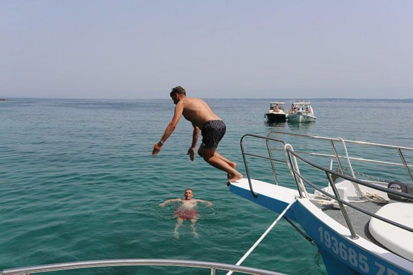Swim in crystal-clear Adriatic waters at Ošljak, Croatia’s smallest inhabited island, on your private Zadar boat tour. 5