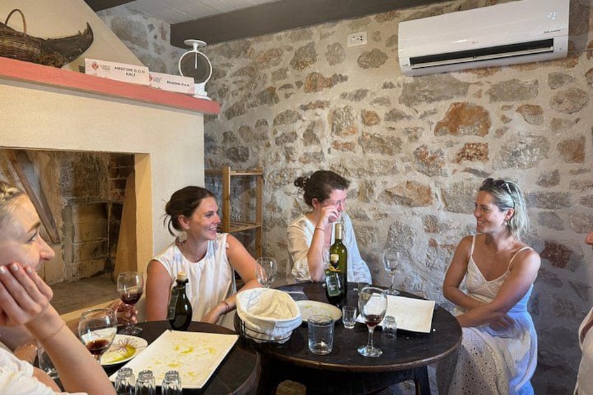 Private Traditional Boat Tour from Zadar: Islands Iž & Ugljan 2