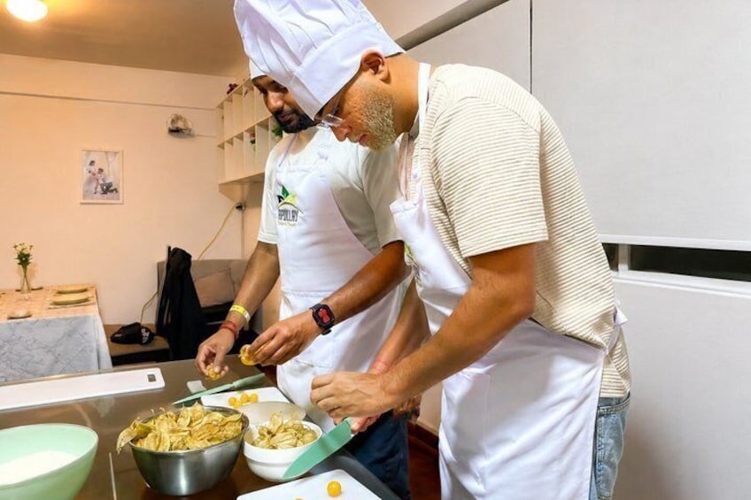 Make and Taste Traditional Peruvian Churros 2