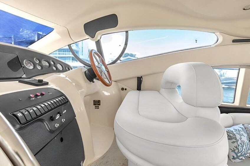 50ft Yacht and 2 Jetkis Included Charter In Miami Harkland 1