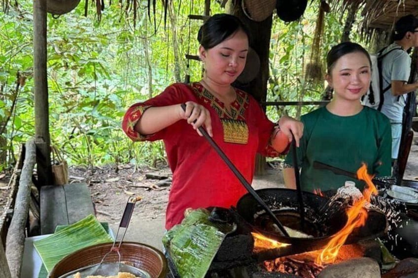 Mari Mari Cultural Village Tour with Transport, Guide and Lunch 2