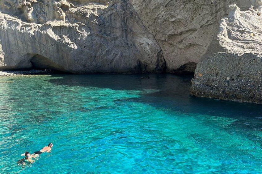 Boat tour island of Ponza 4
