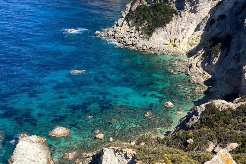 Boat tour island of Ponza 3