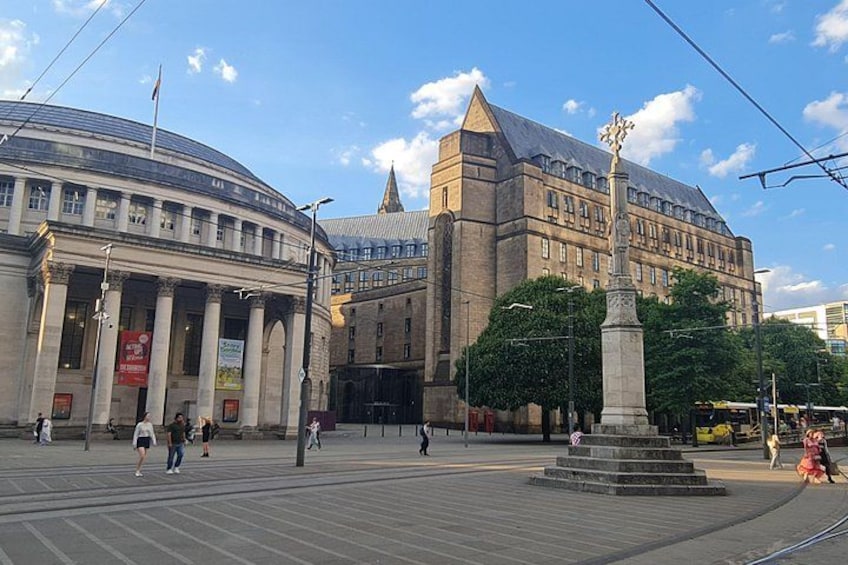 Experience the Manchester 5 Quarters Walking Tour 4