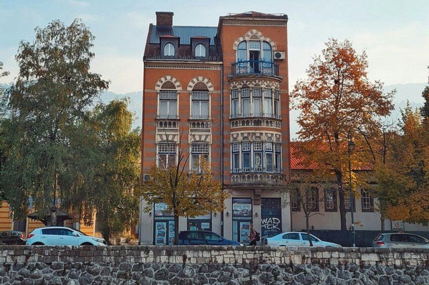 East Meets West: Sarajevo Private Day Trip 2
