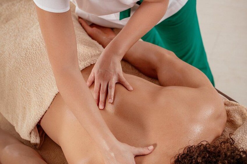 Tranquility and Romance Couples Massage Package with Bubbly 5