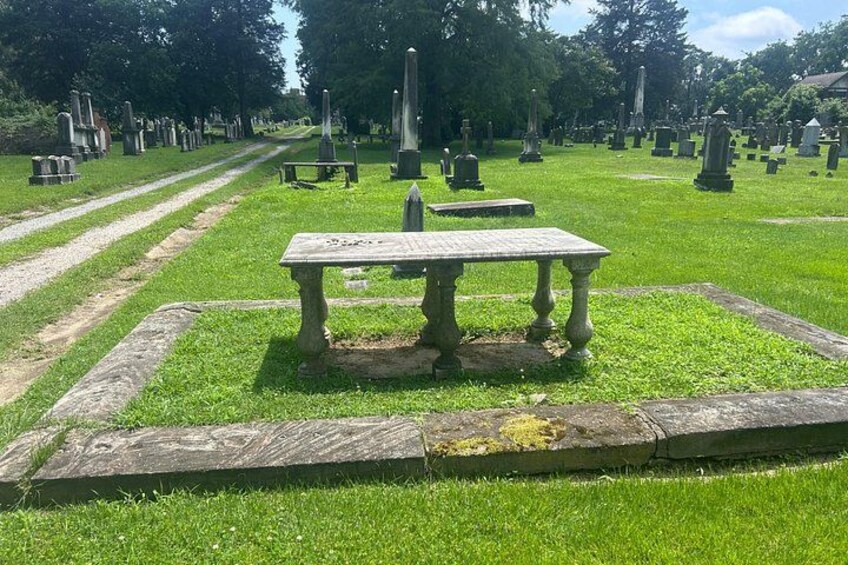 The Grave of the Female Stranger
Shrouded in mystery for over two centuries, this table-top tomb in St. Paul's Cemetery is Alexandria’s most visited grave. 2
