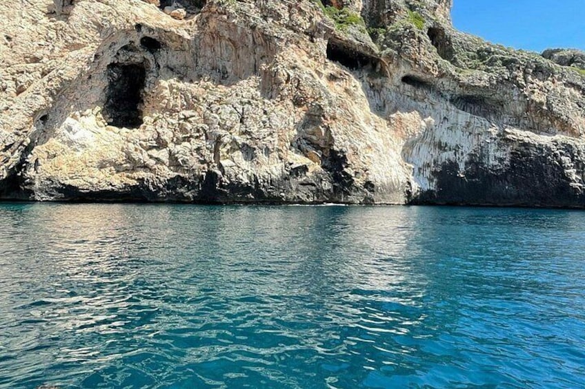 3 Hours Group Boat Tour to the Caves of Santa Maria di Leuca 2