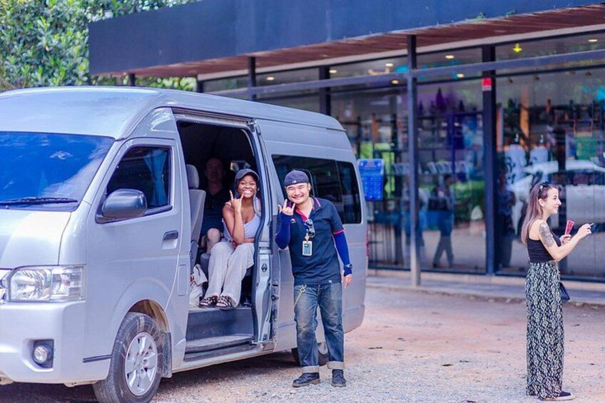 White, Black, Blue Temples & Golden Triangle Tour From Chiang Mai 2