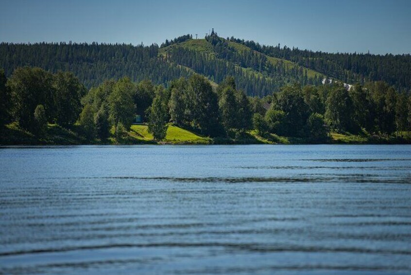Private Guided Fishing Boat Tour in Rovaniemi 5