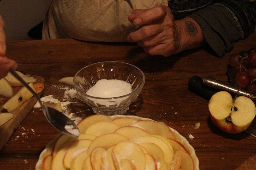 Plant-based French Cooking Class in Historic Bordeaux Apartment 2
