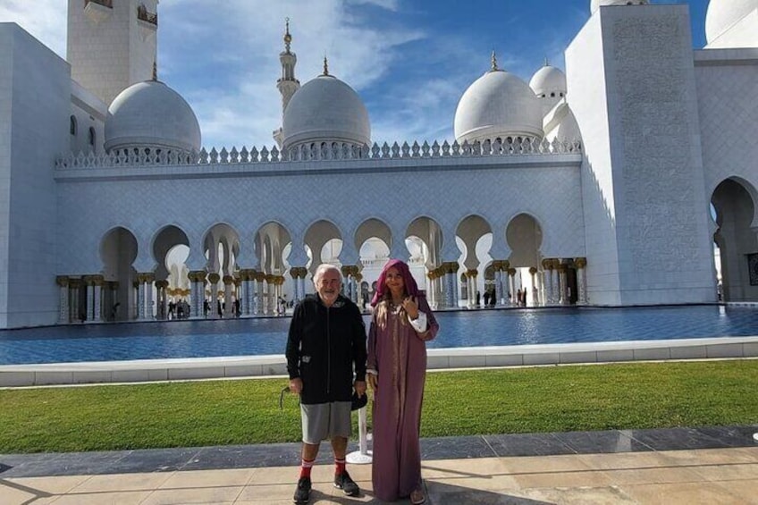 Abu-Dhabi-City-Tour-Dubai. 2