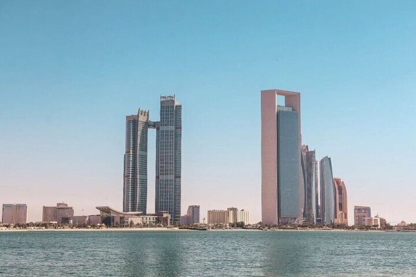 Abu Dhabi City Tour with Emirates Palace and Grand Mosque 5