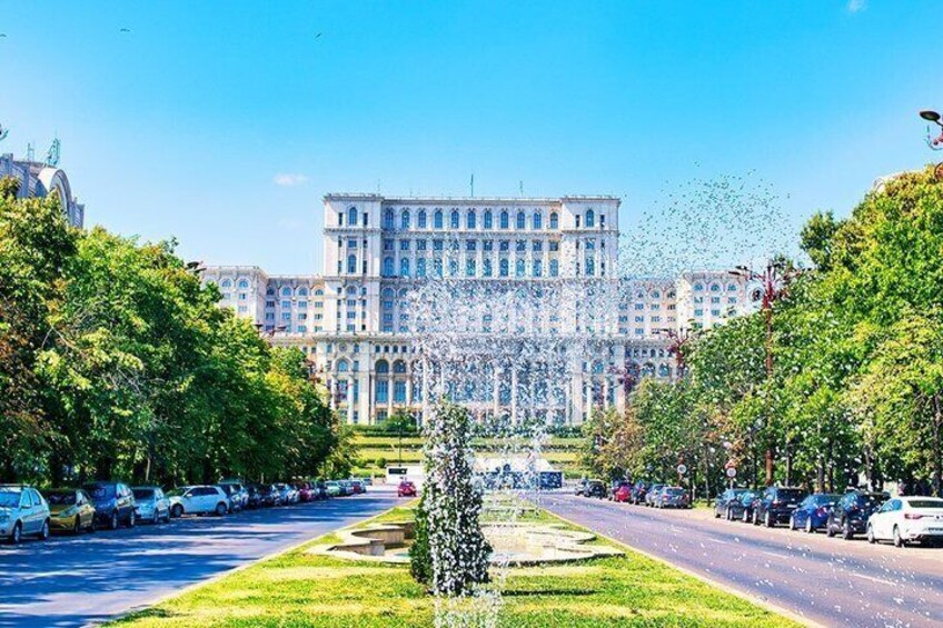 Bucharest City Pass: Parliament, Old Town & Dracula's Castle 3