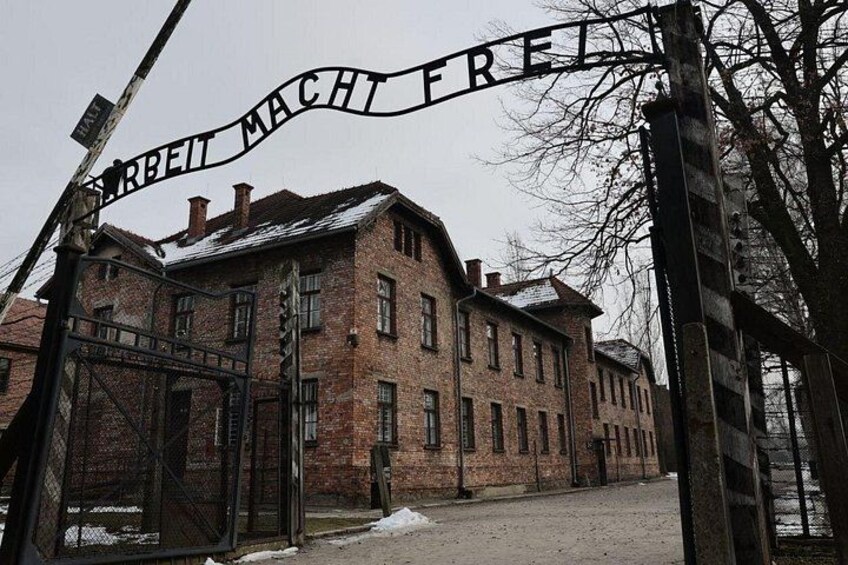 Private Full-Day Guided Tour To Auschwitz-Birkenau From Vienna 3