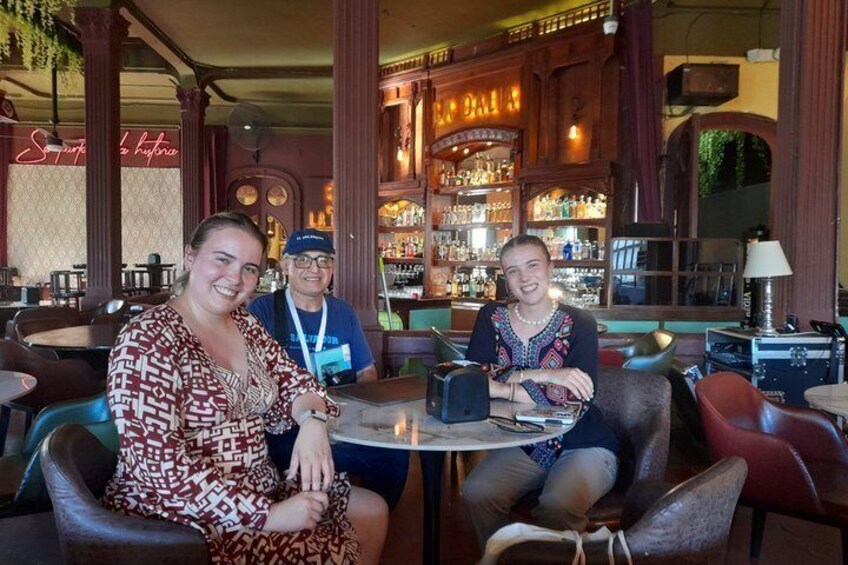 Sightseeing old town San Salvador with Hugo's City Tour 2