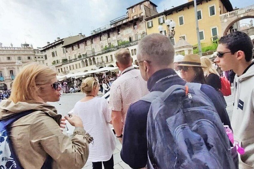Verona Must-See Sites: Guided Walking City Tour with local Expert 4