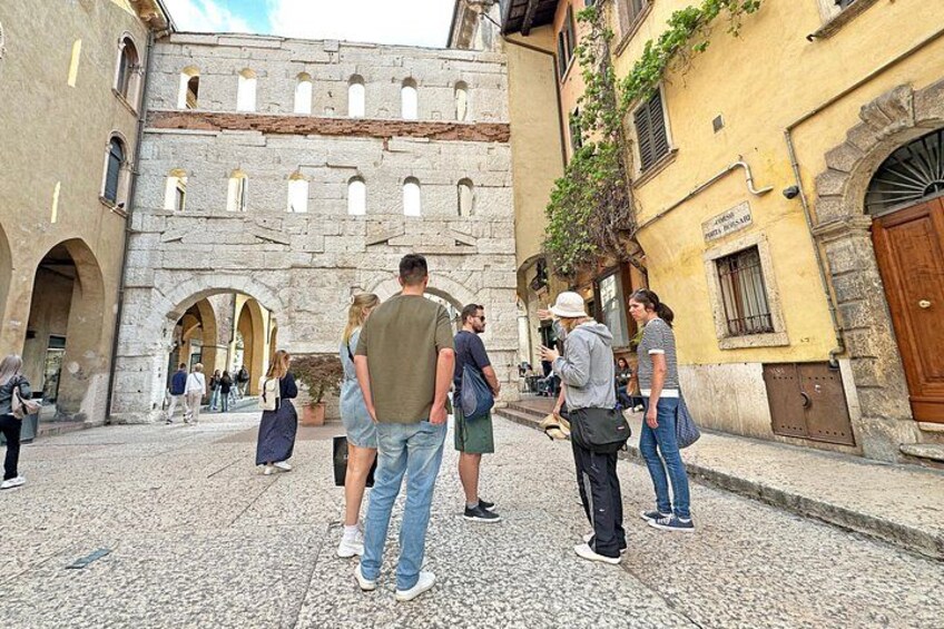 Verona Must-See Sites: Guided Walking City Tour with local Expert 5
