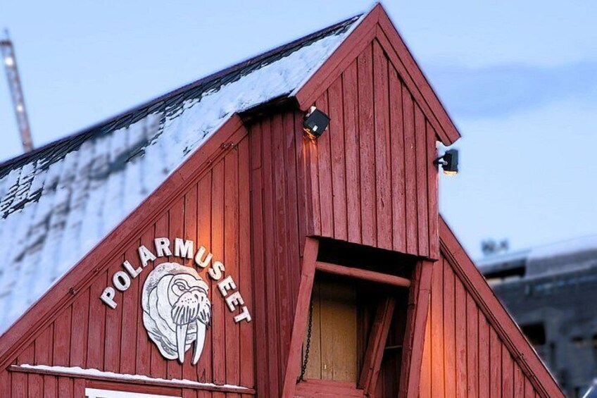 Guided Polar Bear Walk incl. Polaria & Polar Museum 3