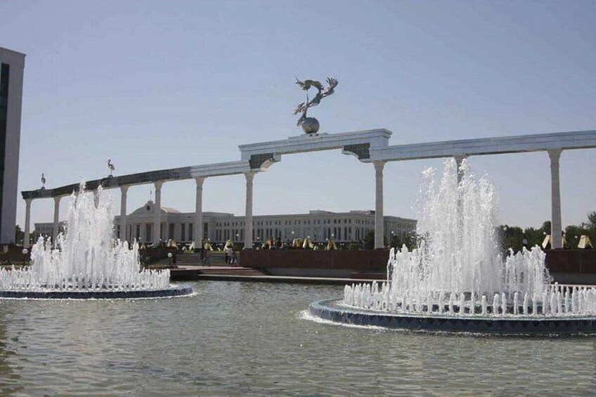 Mustaqillik Square 1