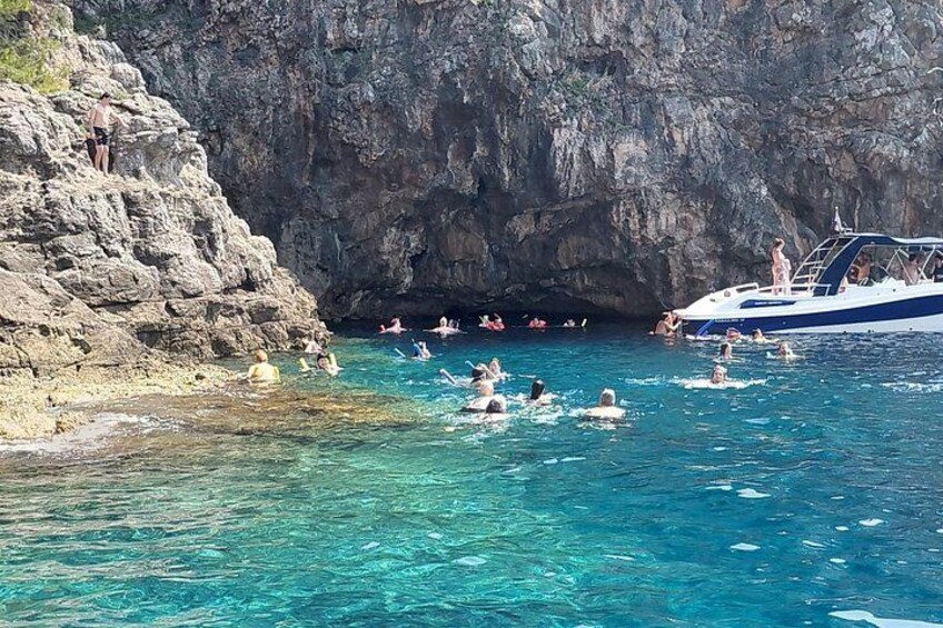 Dubrovnik Unwind - Private Boat Tour - Elafiti, Blue Cave, Sunset 4