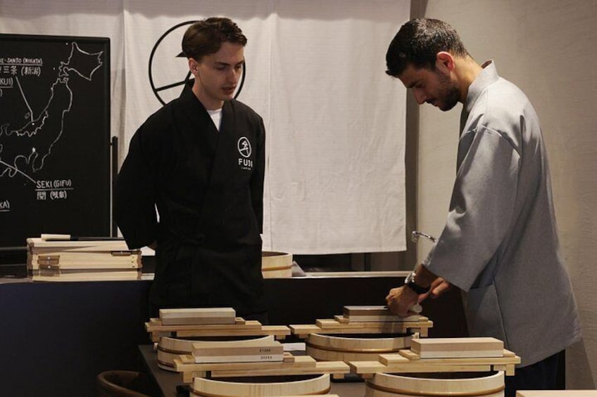 Traditional Japanese Knife Sharpening Class in Tokyo [EN OK!] 4