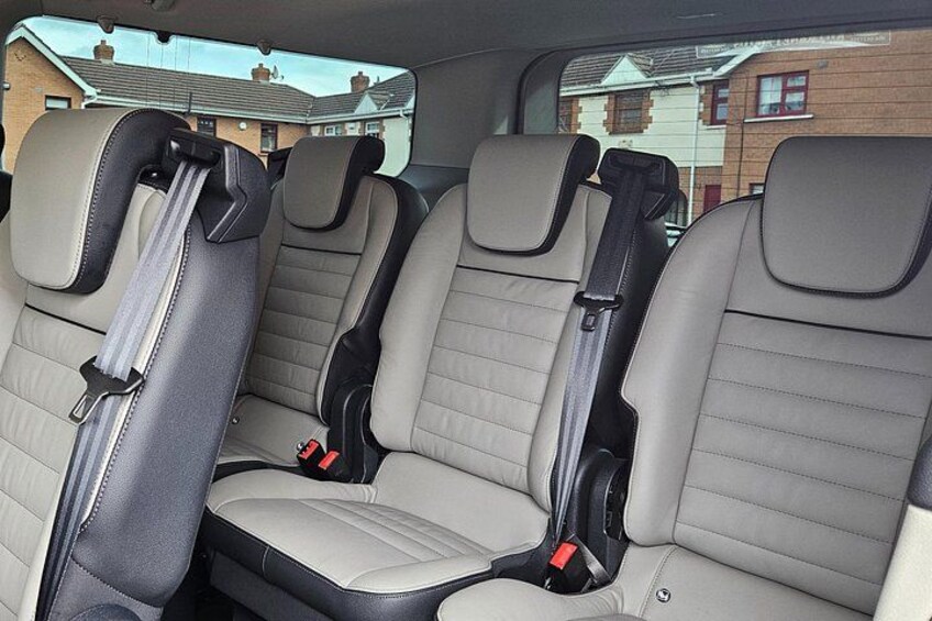 Luxury Transport 1 - 7 Passengers 4