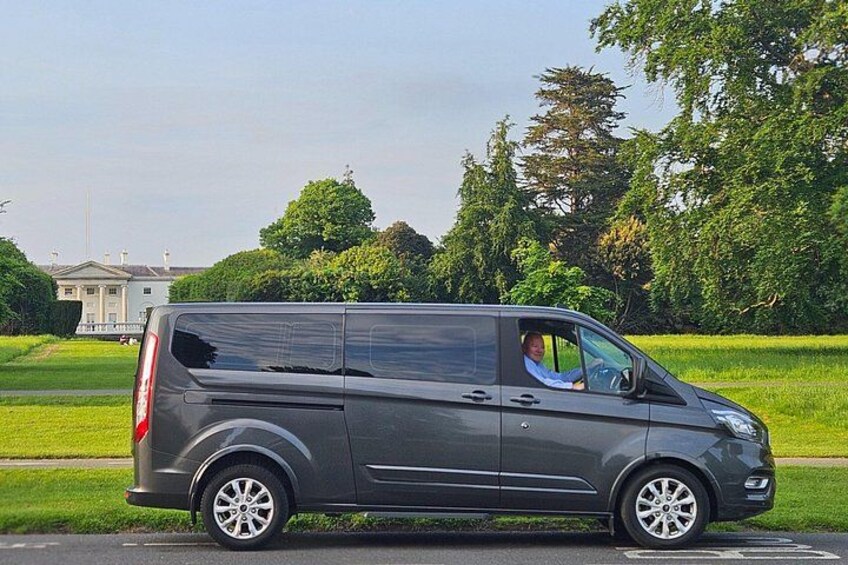 Luxury Transport 1 - 7 Passengers 5