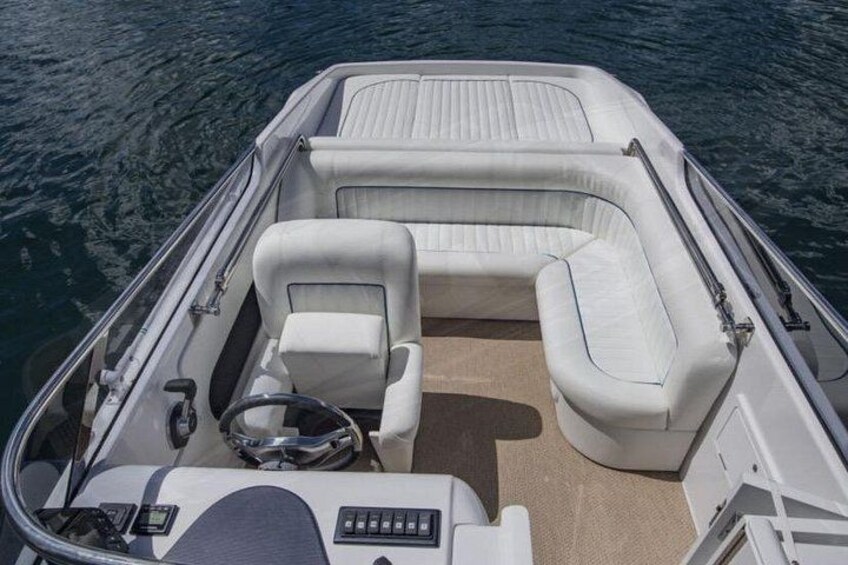 Comfortable boat interior 4