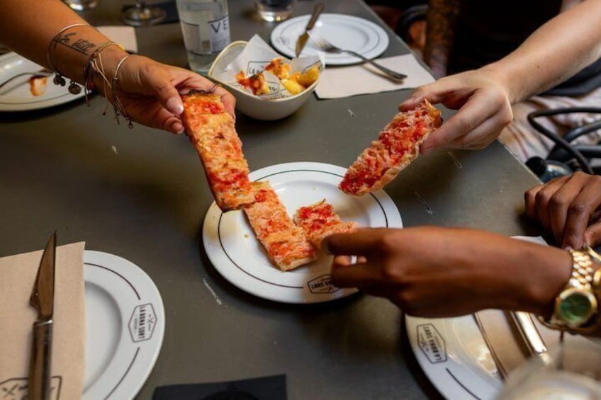 Barcelona: Gothic And El Born Food Tour with Tapas and Wine 4