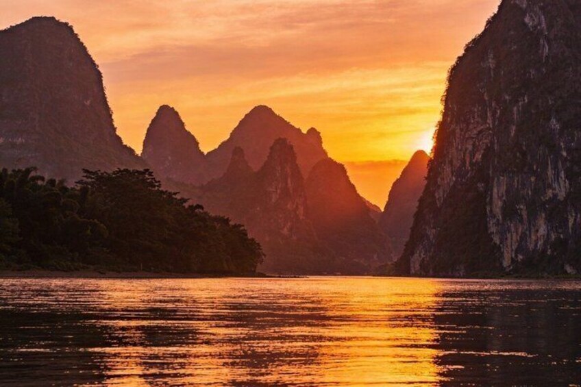 Guilin/Yangshuo: Yulong River Bamboo Raft Panorama Day Tour 1