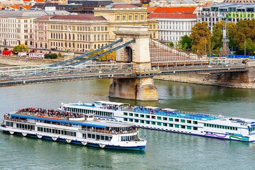 Budapest: St.Stephen's Basilica, Danube Cruise & More 3