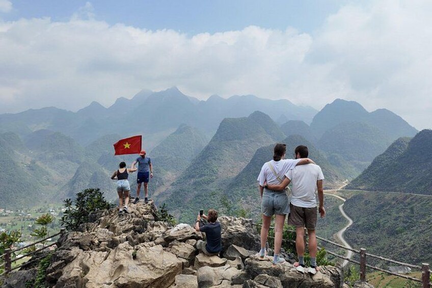 Ha Giang Loop Motorbike with Easy Rider – 4 Day Private Room 2