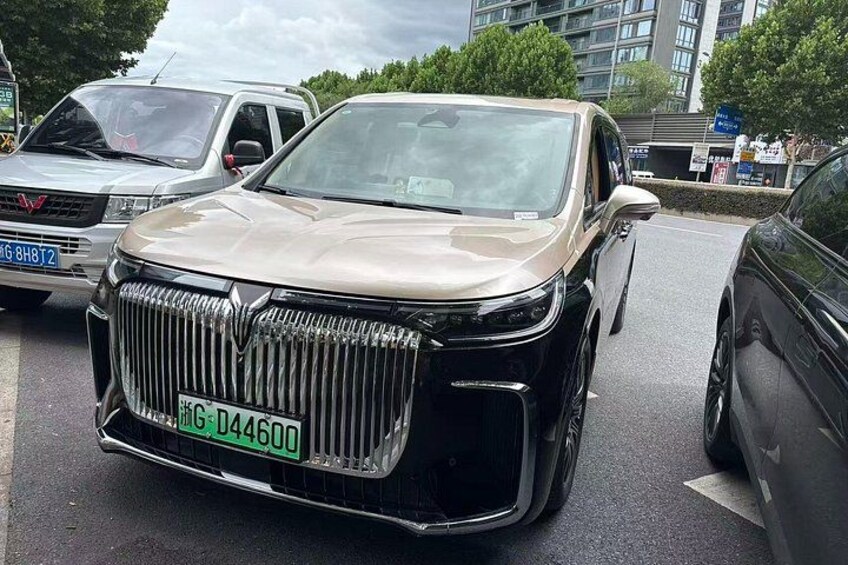 Chongqing Private Transfer Airport Train Station Hotel Luxury Car 3