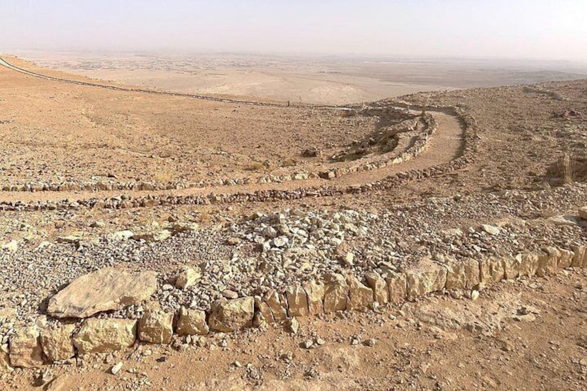 Short 3-Hour Second Edge of the World Tour: Darb Al-Manjour Trail 2