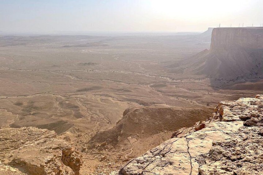 Short 3-Hour Second Edge of the World Tour: Darb Al-Manjour Trail 4