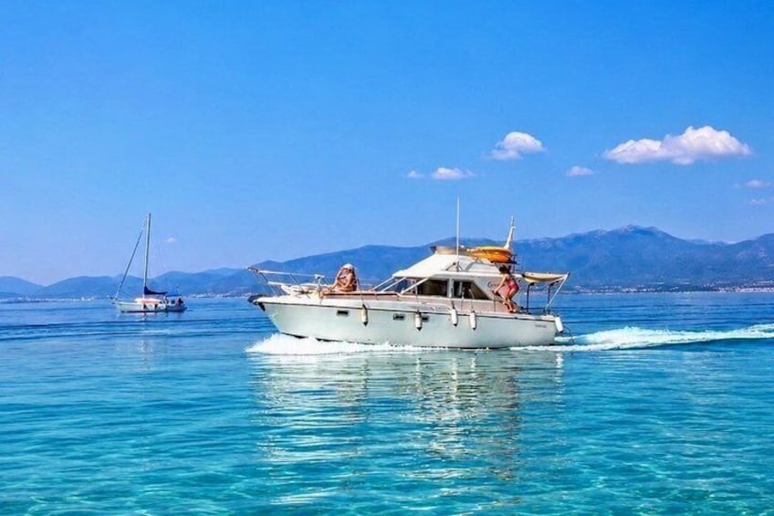 Yacht Tour in the Gulf of Cagliari with Aperitif 1