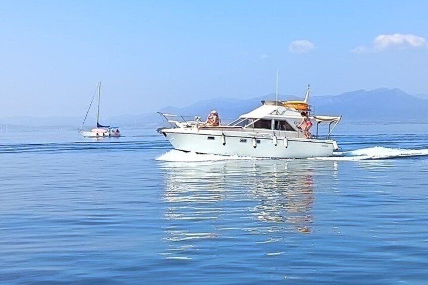 Yacht Tour in the Gulf of Cagliari with Aperitif 2