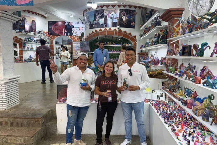 Tour : Monte Alban, Alebrijes, Teotitlan, Mezcal and Tule Tree 2