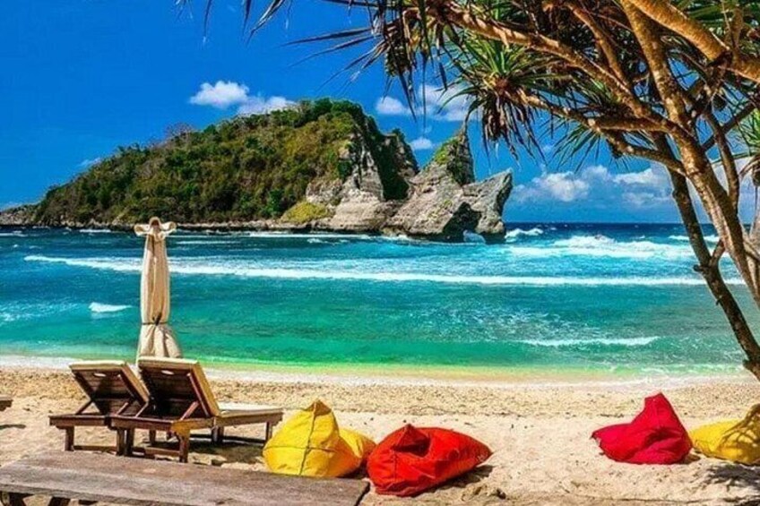Atuh beach Atuh Beach Nusa Penida is a beach located in the eastern part of Nusa Penida, not far from Diamond Beach. 5