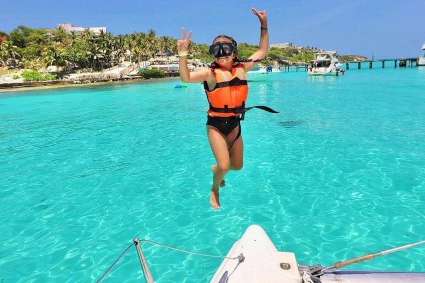 Isla Mujeres Full Day Catamaran Adventure from Cancun 2